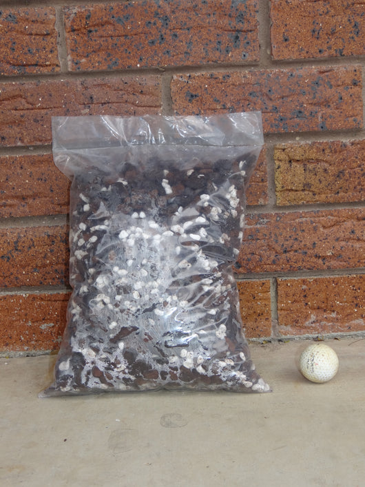 Medium bark, perlite and scoria mix (5 litres)